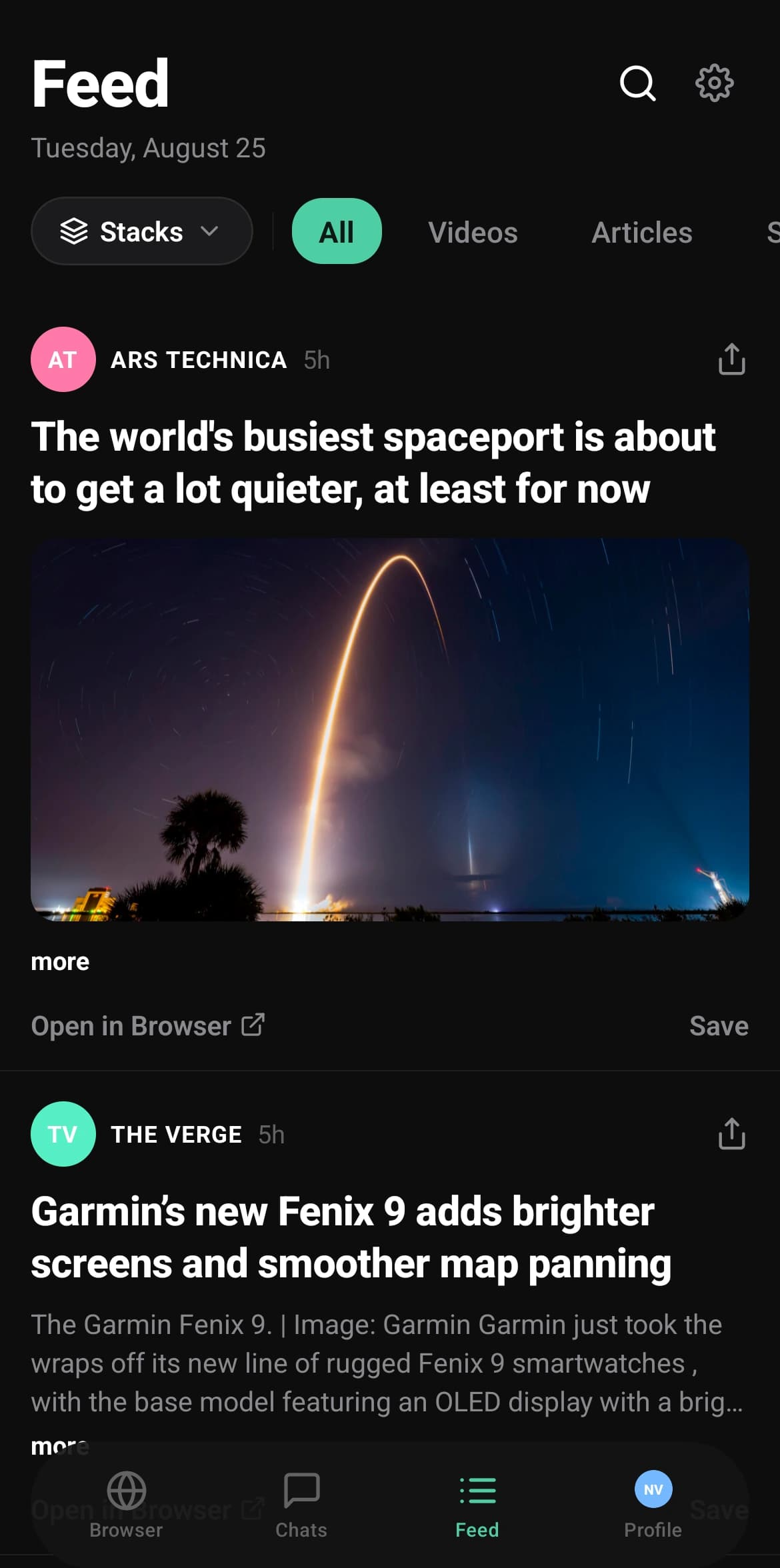 The SocialWeb feed, showing posts from Ars Technica and The Verge in the order they were published, with filter tabs for all, videos, and articles.